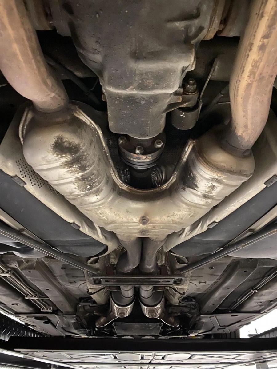 Днище и подвеска BMW M5 (E39) 2003 года  (фото 73 из 148)